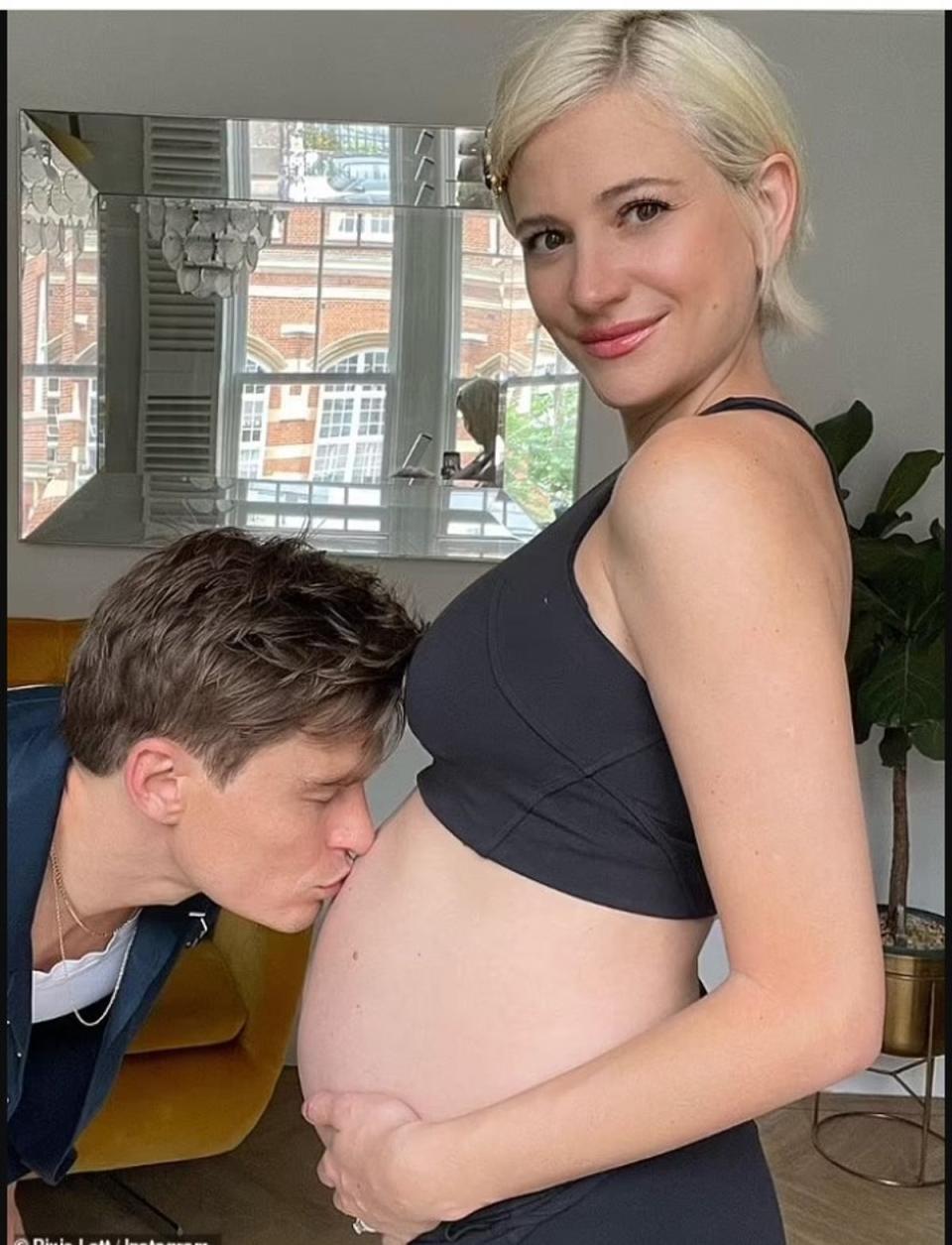 The singer announced her pregnancy in June (Instagram)
