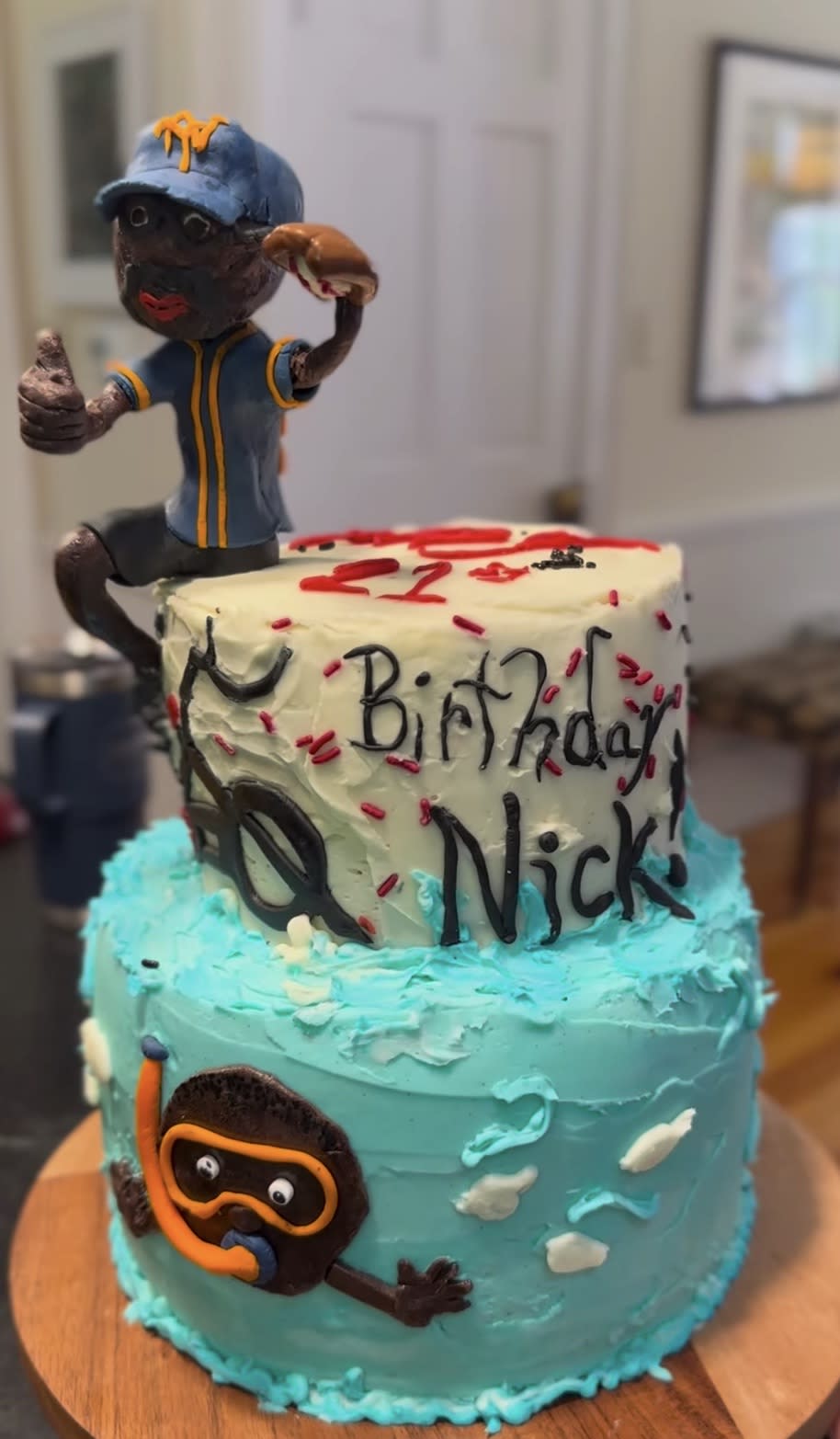 Al Roker shows off son Nick&#39;s birthday cake