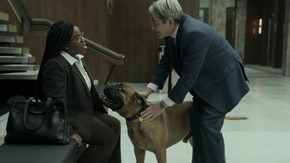 Uzo Aduba as Edie, Matthew Broderick as Richard Sackler in Painkiller.