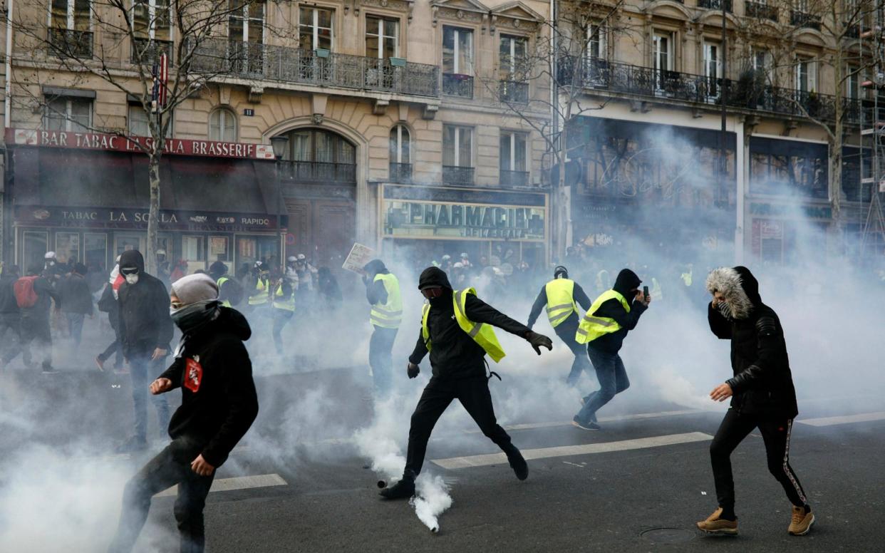 Police fired tear gas in Paris and a number of other cities - AP
