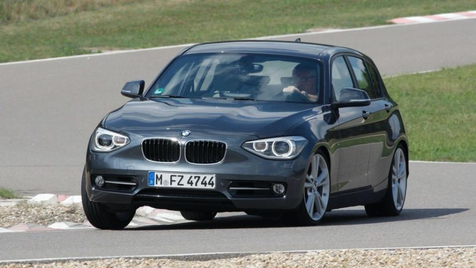 116i是BMW所推出的入門掀背小車，車上搭載1.6升渦輪增壓引擎，可以輸出136匹的最大馬力。(圖片來源/ 安苡愛FB)