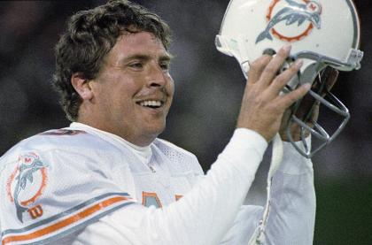 Dan Marino smiles resulted in a lot of frowns for opposing defenses. (AP)