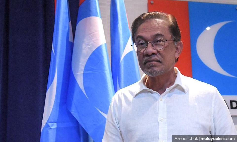 Anwar to make 'big announcement' at noon, source says on parliament majority