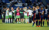 Soccer Football - Women's Champions League Final - Olympique Lyonnais vs VfL Wolfsburg - Valeriy Lobanovskyi Stadium, Kiev, Ukraine - May 24, 2018 Wolfsburg coach Stephan Lerch speaks with his players before extra time REUTERS/Valentyn Ogirenko