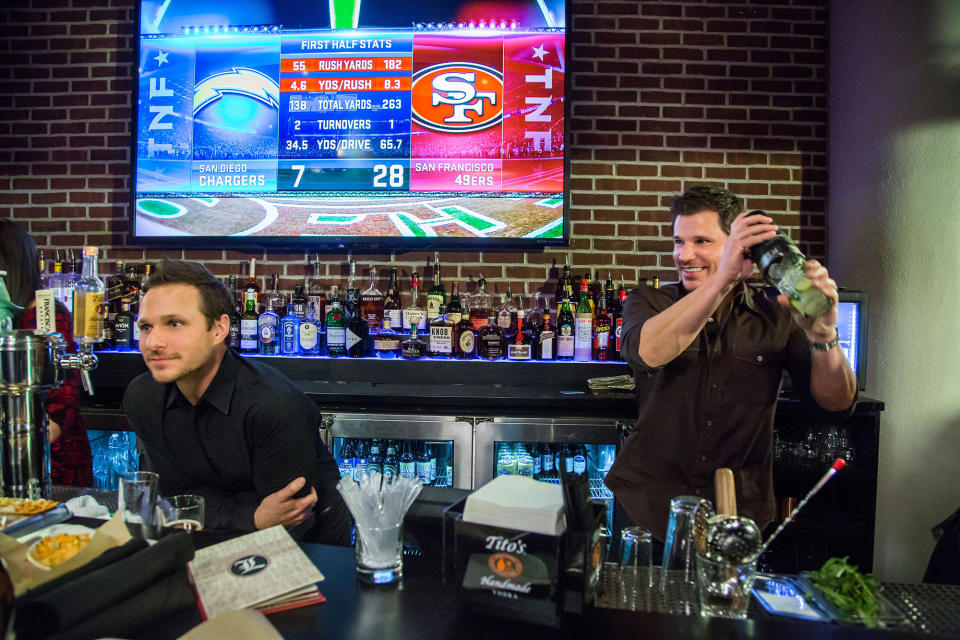 DREW & NICK LACHEY, LACHEY'S BAR