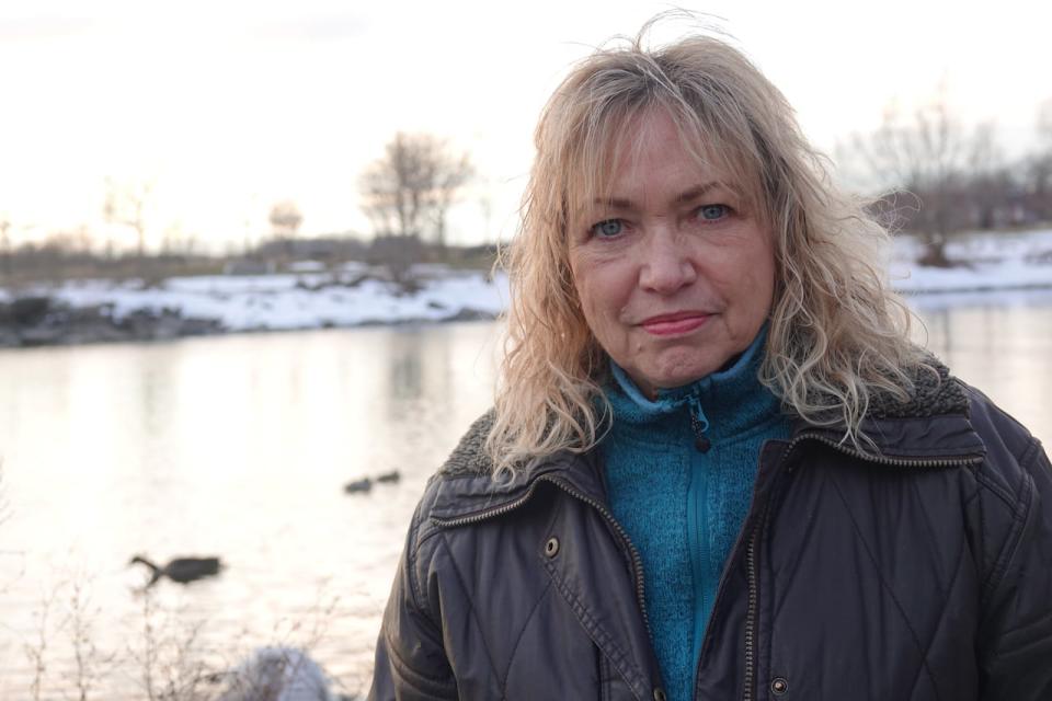 Paulanne Peters, a volunteer with Sandy Pines Wildlife Centre at Lake Ontario Park in Kingston, Ont. She's says the outbreak happened quickly. 