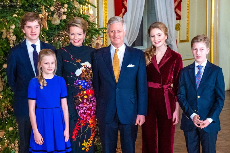 Felipe y Matilde de Bélgica con sus hijos