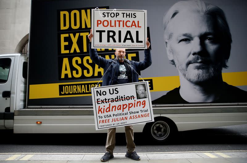 Hearing to decide whether Assange should be extradited to U.S. in London