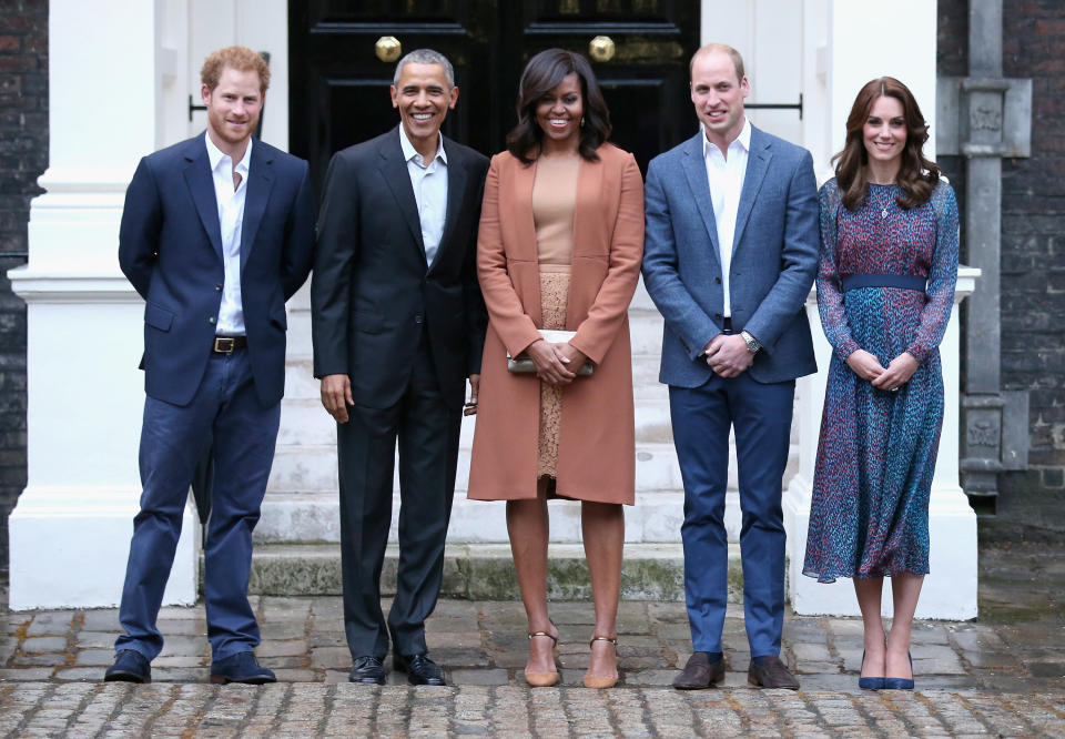 Prince Harry, US President Barack Obama, First Lady Michelle Obama, Prince William, Duke of Cambridge and Catherine, Duchess of Cambridge pose as they attend a dinner at Kensington Palace on April 22, 2016 in London, England.