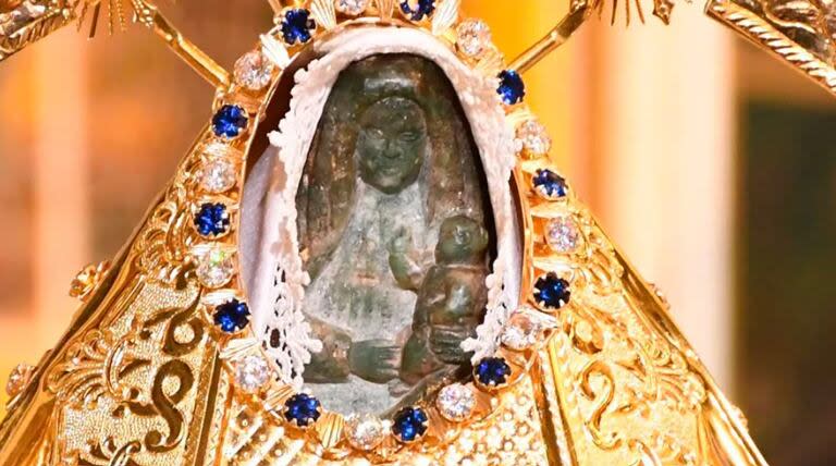 El detalle de la figura de Nuestra Señora de los Ángeles que se venera en Cartago, Costa Rica (fuente: ACI)