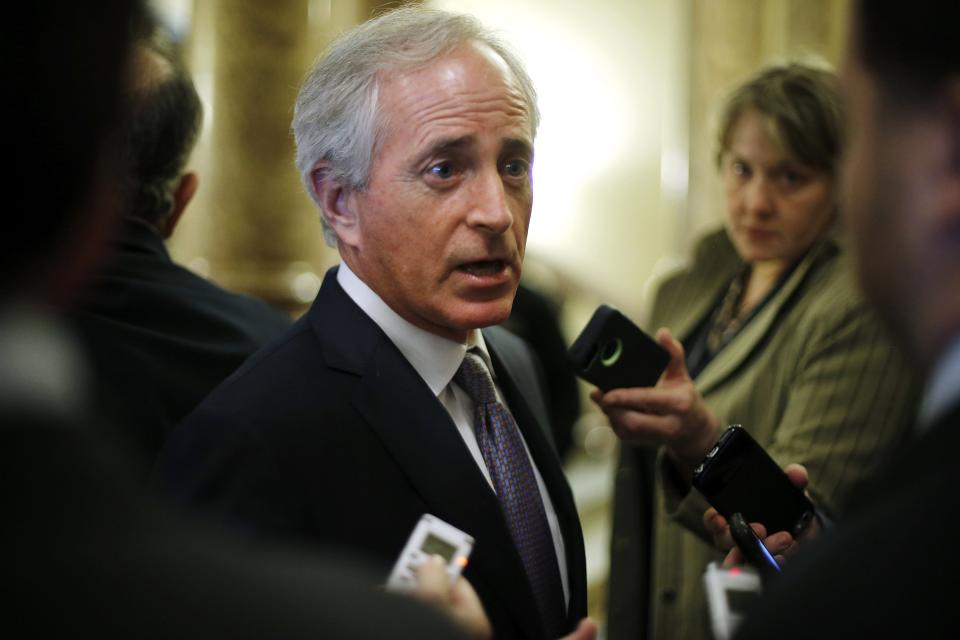 U.S. Senator Bob Corker (R-TN) speaks with reporters after Democratic and Republican party policy luncheons at the U.S. Capitol in Washington January 7, 2015. REUTERS/Jonathan Ernst (UNITED STATES - Tags: POLITICS)