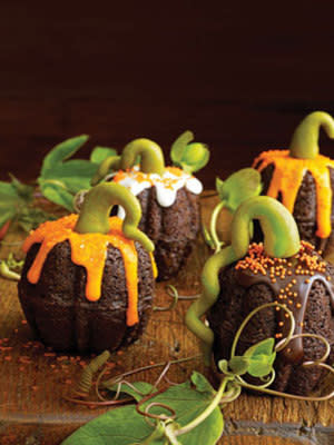 Mini Pumpkin Cakes