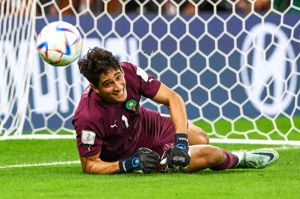 Yassine Bounou (MAR) during the World Cup match between Morocco v Spain , in Doha, Qatar, on December 6, 2022.
NO USE POLAND (Photo by Foto Olimpik/NurPhoto via Getty Images)