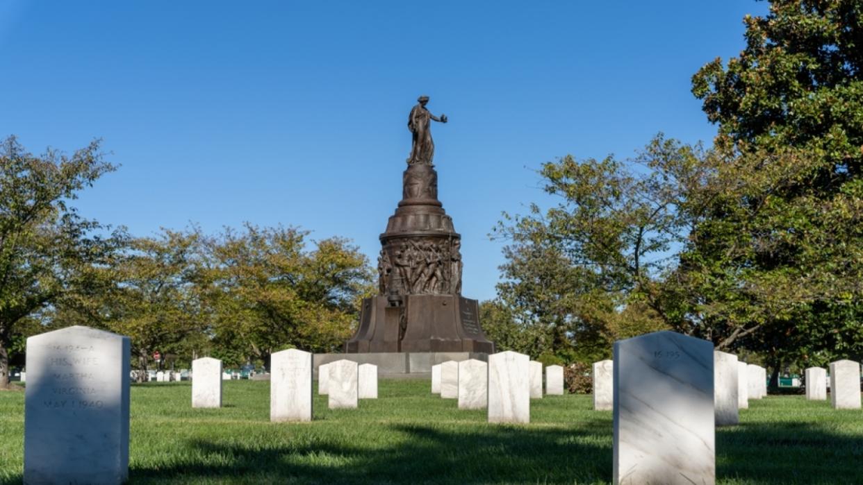 Confederate memorial 