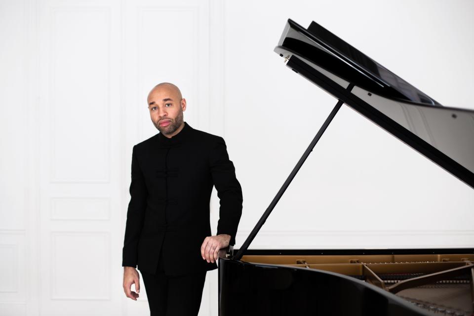 Piano soloist Aaron Diehl will perform with the Sarasota Orchestra.