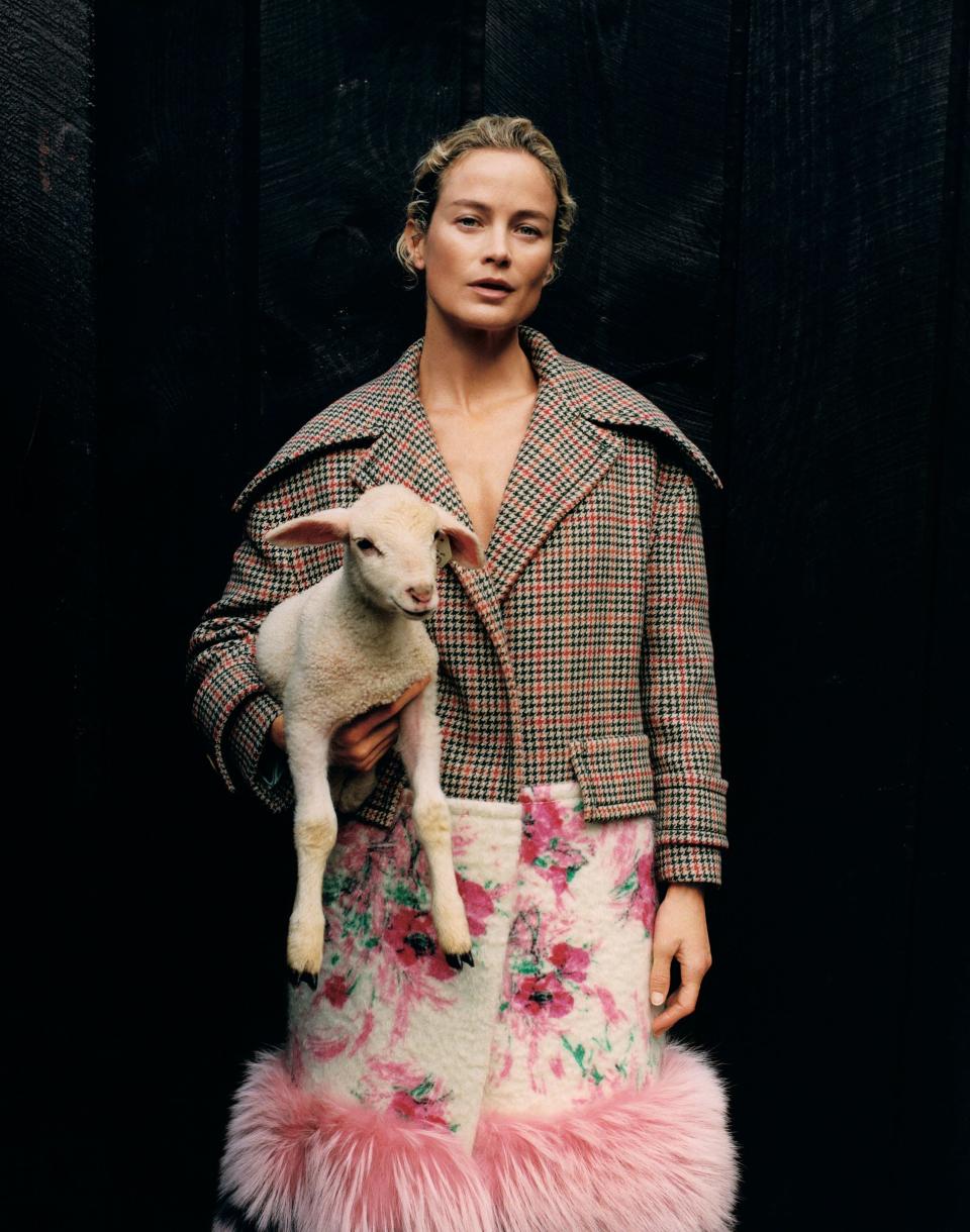 “Whether I’ve lived in Brentwood or in Brooklyn, I’ve always had animals and gardens,” says model Carolyn Murphy, who originally hails from Florida. Prada coat; Select Prada boutiques.