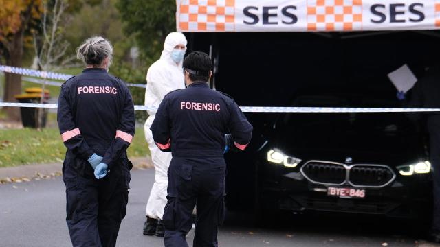 MELBOURNE, AUSTRALIA - NewsWire Photos MAY 8, 2023: Forensic police and homicide Squad detectives are investigating following the death of a man in Taylors Hill Picture: NCA NewsWire /Luis Enrique Ascui