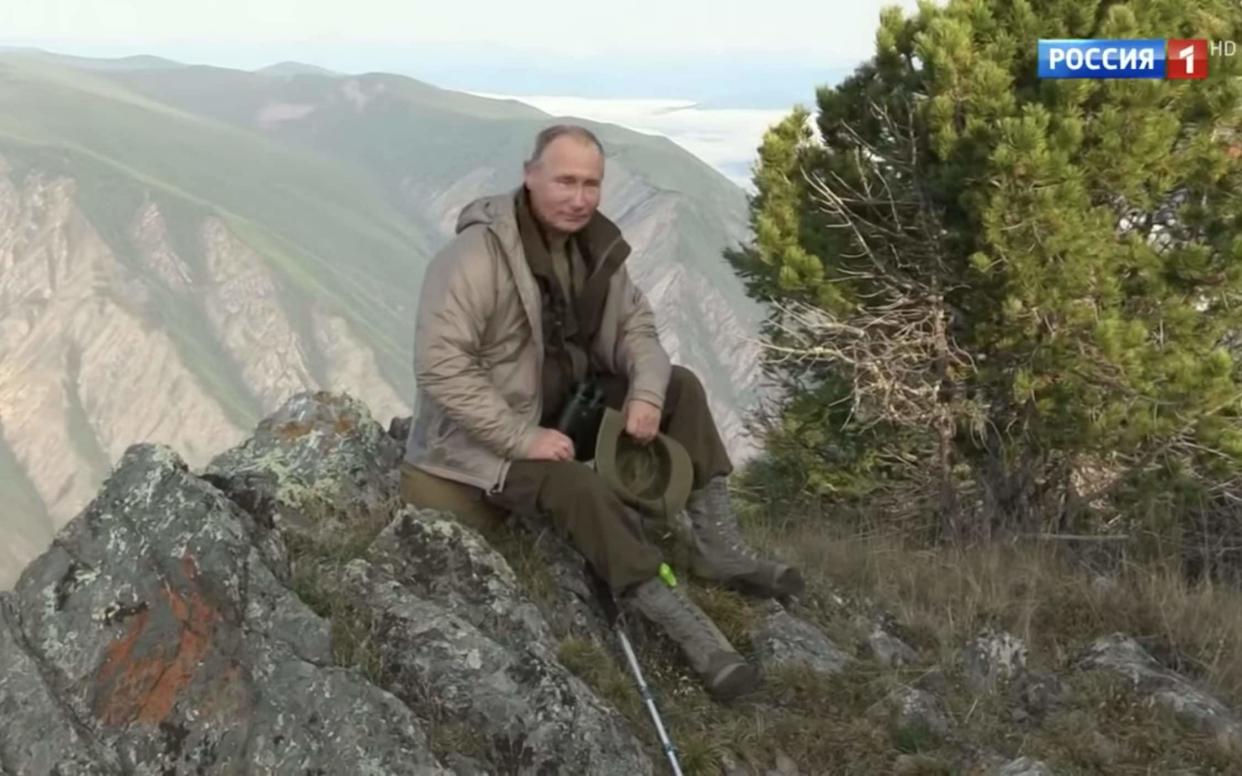 The state television show 'Moscow. Kremlin. Putin.' has celebrated the Russian president's physical fitness with footage of him hiking in Siberian mountains - YouTube