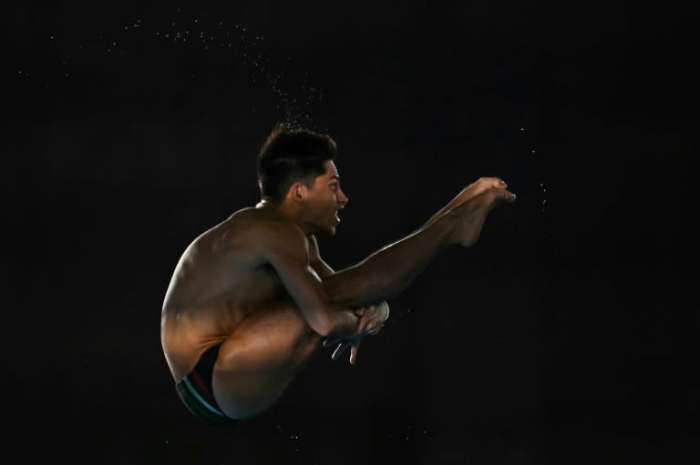 Clavadistas mexicanos Willars y Berlín pasan a semifinal individual de