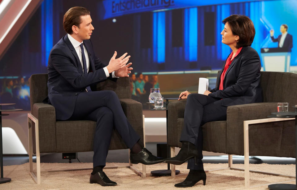 Österreichs Kanzler Kurz im Gespräch mit Sandra Maischberger. (Bild: WDR/Melanie Grande)