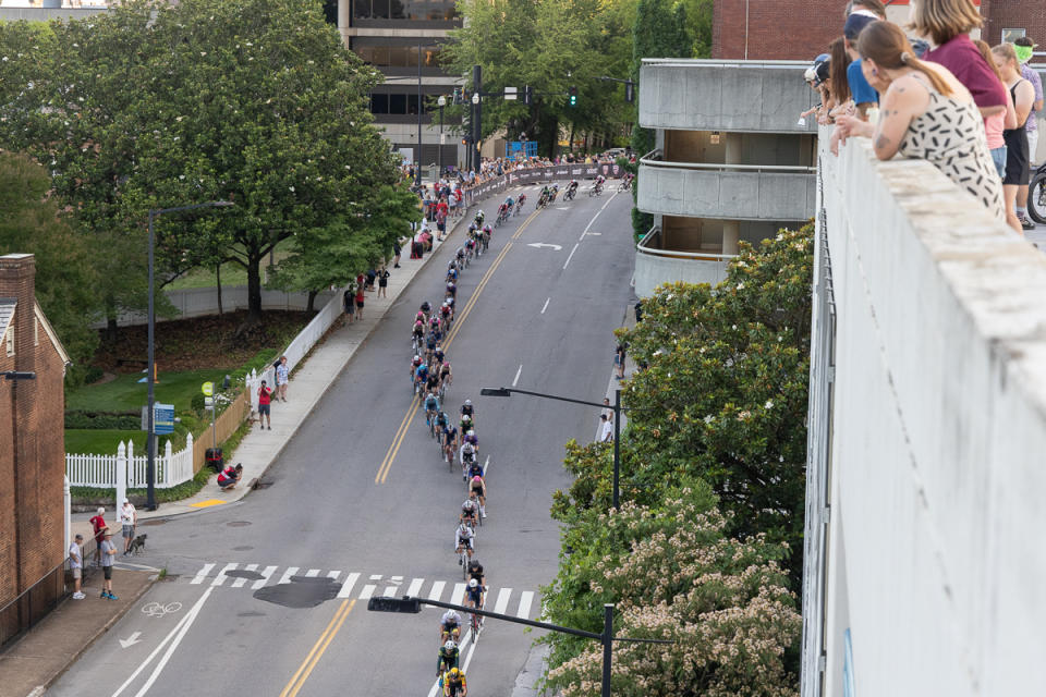 A birds-eye vantage points of the race from the corner of State Street and Hill Avenue