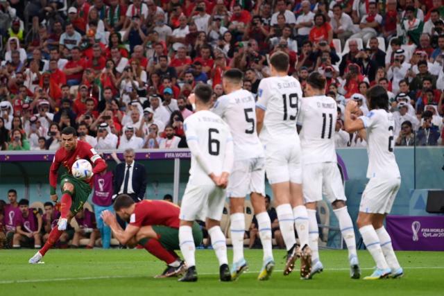 Uruguay vs. Portugal results: Final score 2-1, Edinson Cavani knocks out  Cristiano Ronaldo and co. 