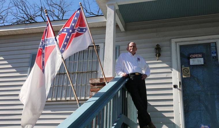 An Activist Wants You to Burn the Confederate Flag On Memorial Day