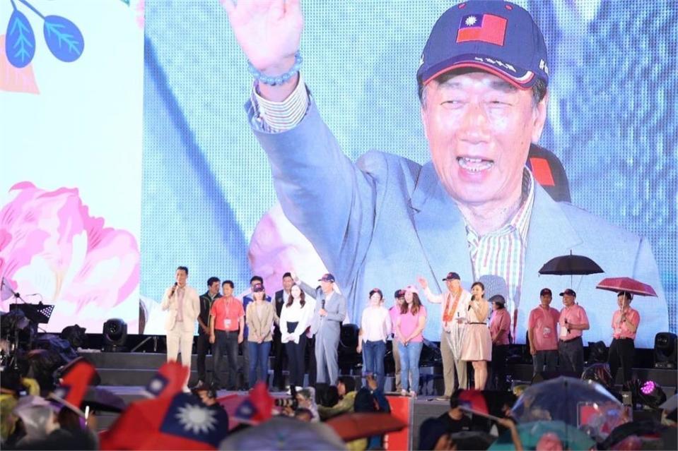 國民黨徵召侯友宜！他問「從郭董事件學到什麼」鄉民1句話揭真相