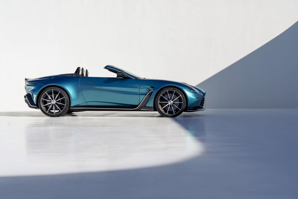 2023 Aston Martin V12 Vantage Roadster - Photos From Every Angle