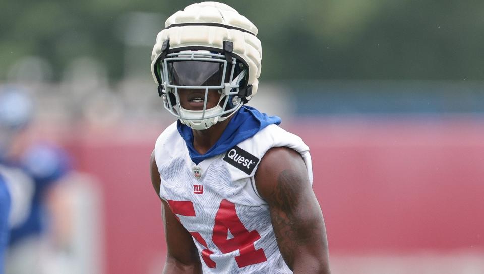 Jul 24, 2024; East Rutherford, NJ, USA; New York Giants linebacker Dyontae Johnson (54) participates in drills during training camp at Quest Diagnostics Training Facility. Mandatory Credit: Vincent Carchietta-USA TODAY Sports