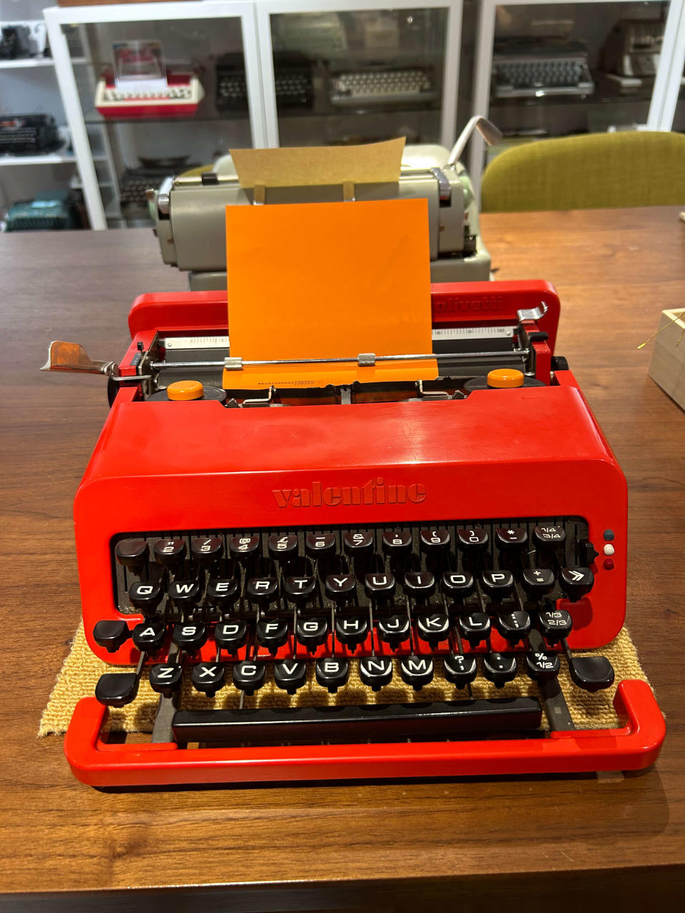 valentine-typewriter-olivetti-ettore-sottsass-jr