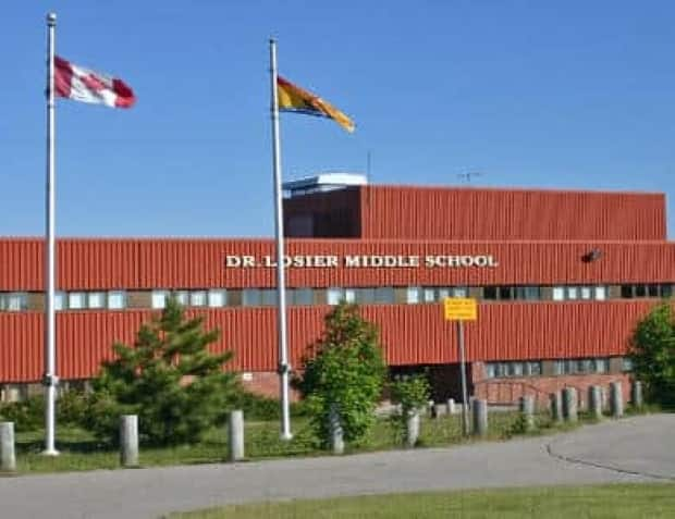 Walk-in clinics will be set up Thursday and Friday in Miramichi's Dr. Losier Middle School, for asymptomatic people who want to get tested for COVID-19. (CBC News file photo - image credit)