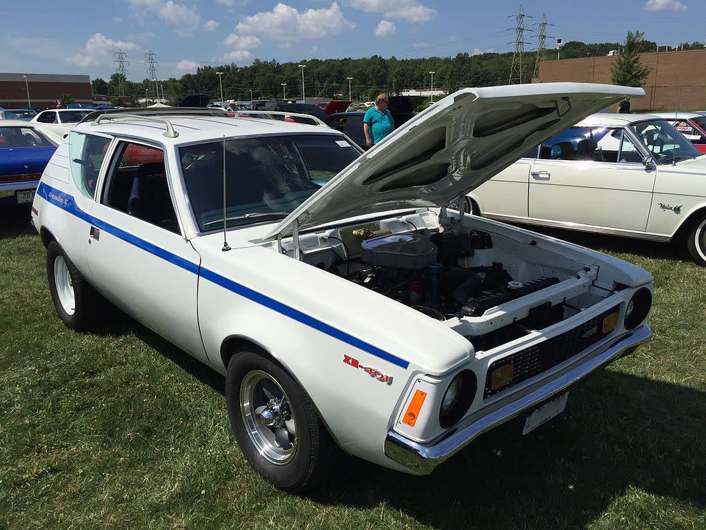 1972 AMC Gremlin built as Randall 401-XR modification with 6.6 L V8 engine. The Randall AMC dealership in Mesa, Arizona, had American Motors' endorsement to replace 304 V8 (5.0 L) powered Gremlins with a 401 engine during 1972, 1973, and 1974. They were d