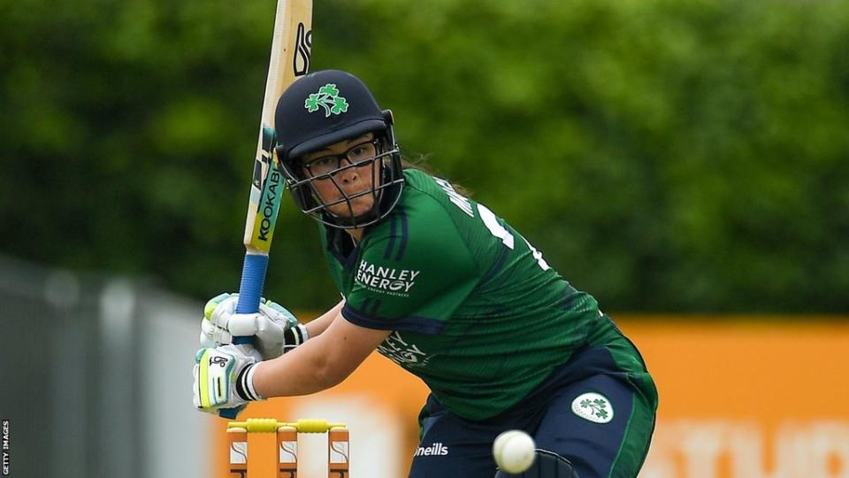 Alana Dalziel jugó con Irlanda contra Sudáfrica el año pasado