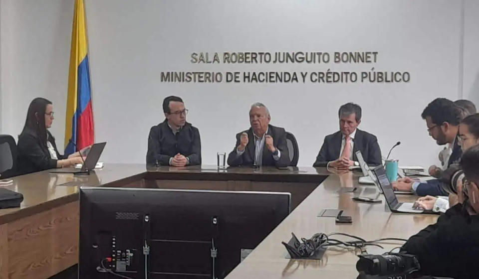 Ricardo Bonilla, ministro de Hacienda, habla de la inflación en Colombia. Foto: Valora Analitik.