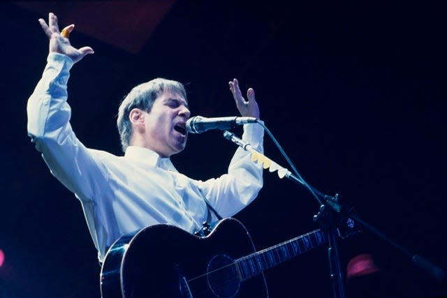 Paul Simon during his acclaimed Graceland tour in 1987.