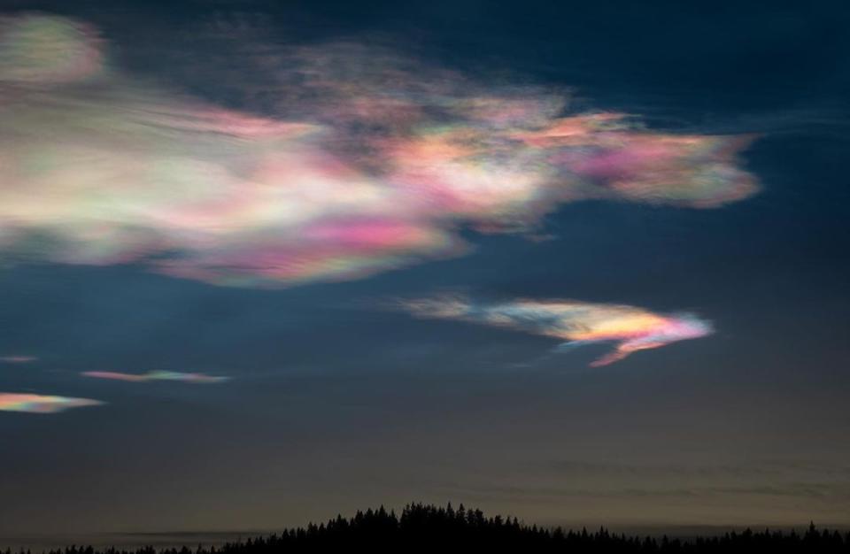 nacreous clouds above Finland.