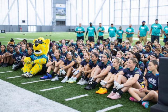 Jaguars to award scholarships supporting high school girls in football