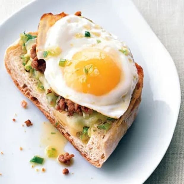 <p><a href="https://parade.com/26361/bonappetit/fried-egg-and-sausage-breakfast-pizzas/" rel="nofollow noopener" target="_blank" data-ylk="slk:Bon Appétit;elm:context_link;itc:0;sec:content-canvas" class="link ">Bon Appétit</a></p>