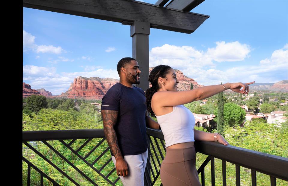 couple in nature at the hilton in sedona, arizona (Hilton Sedona Resort at Bell Rock)