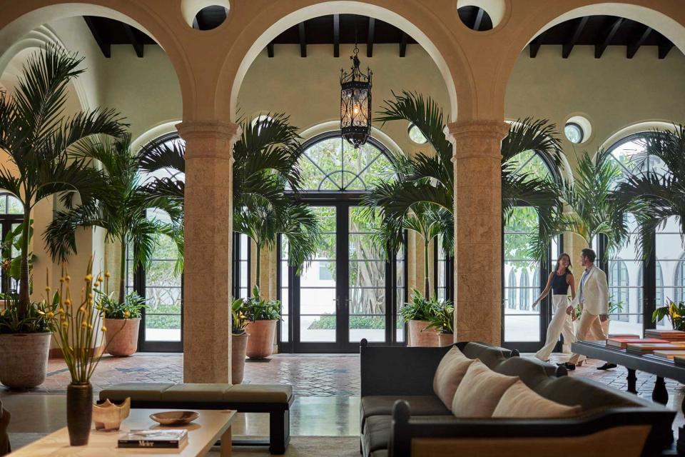 Four Seasons Hotel at The Surf Club, Surfside, lobby, Florida