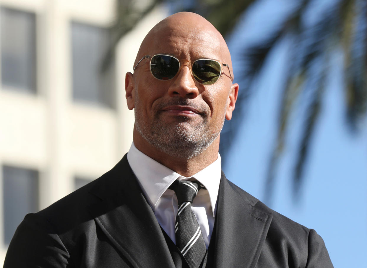 Dwayne Johnson wird zu den Golden Globes ganz in Schwarz erscheinen. (Bild: AP Photo)