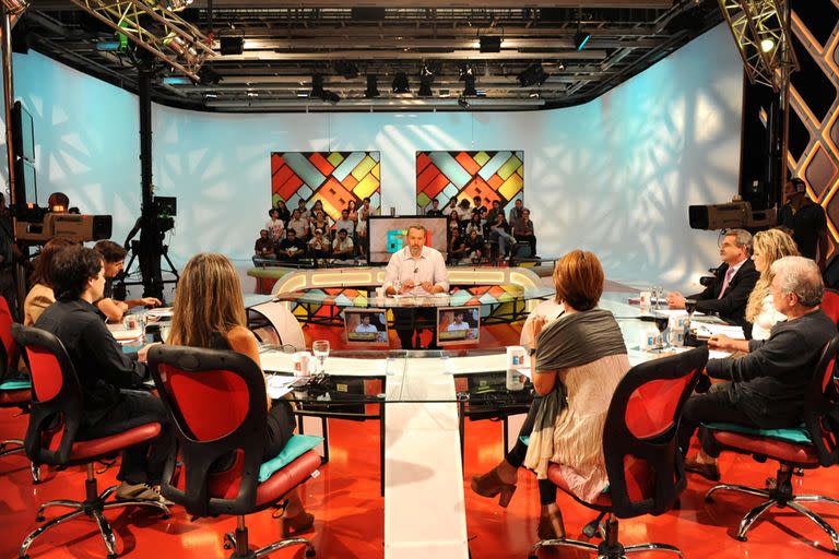 678 el programa más emblemático de la Tv Pública