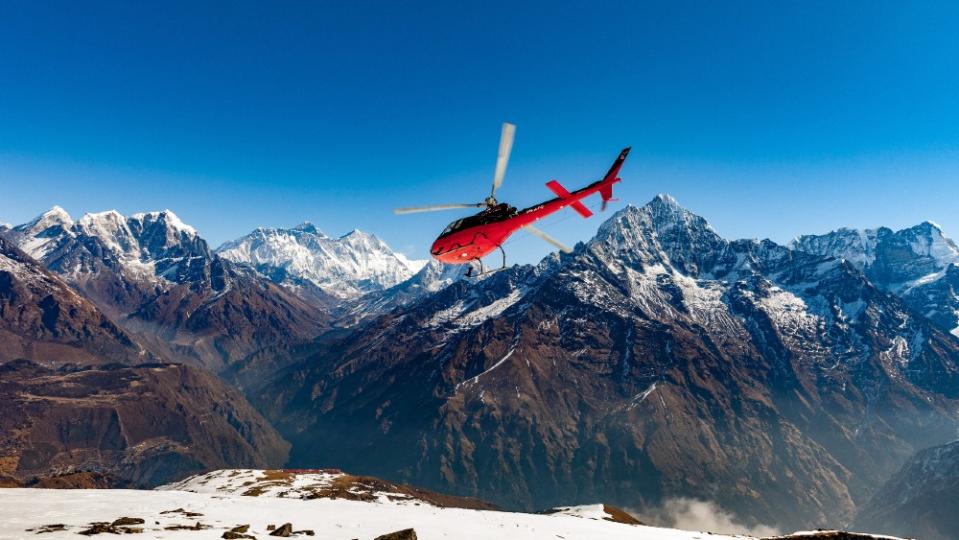 Everest helicopter