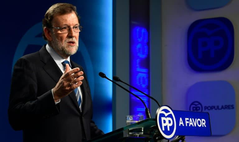 Spain's acting Prime Minister, Mariano Rajoy looks set to re-take power after Socialists abstained from a confidence vote