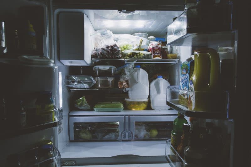 ▲英國一名冰箱銷售員，日前到客人家裡更換冰箱時，意外發現一台運作很久的冰箱，甚至超越英國皇室的紀錄。（示意圖／翻攝自Pixabay）

