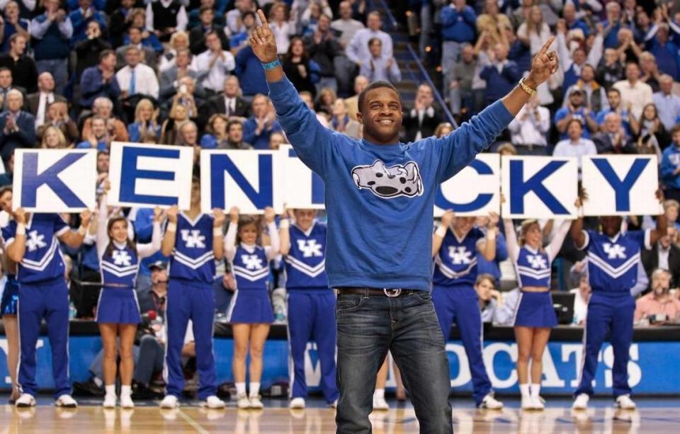 Randall Cobb formed the “Y” in Kentucky during a UK basketball game in 2012.