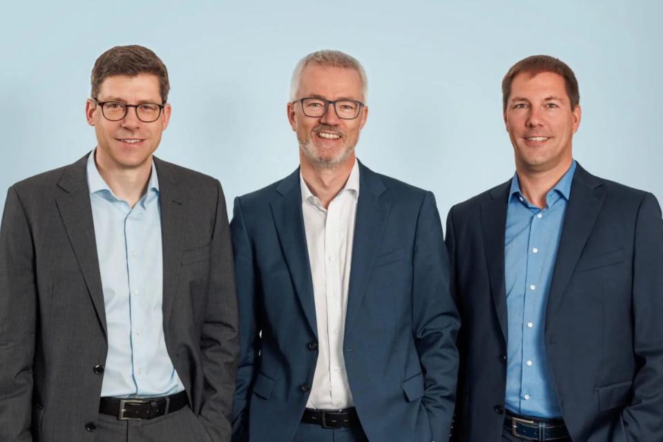 Das Führungs-Team von Scirhom (v.l.n.r.): Jens Ruhe, MD und COO, Jan Poth, MD und CEO, Matthias Schneider, CSO.  - Copyright: SciRhom / Paul Paulsen