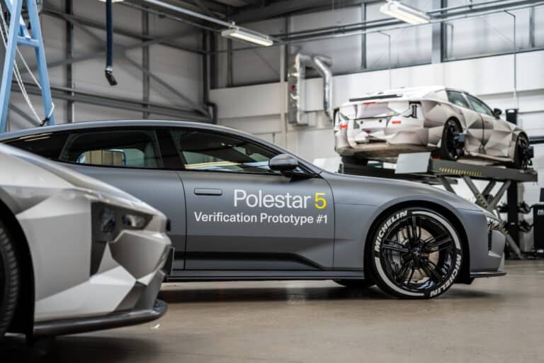 Polestar muscle son pack avant de se jeter dans la mêlée-Le grand Coupé électrique suédois se dote d'un coeur à la hauteur de ses ambitions