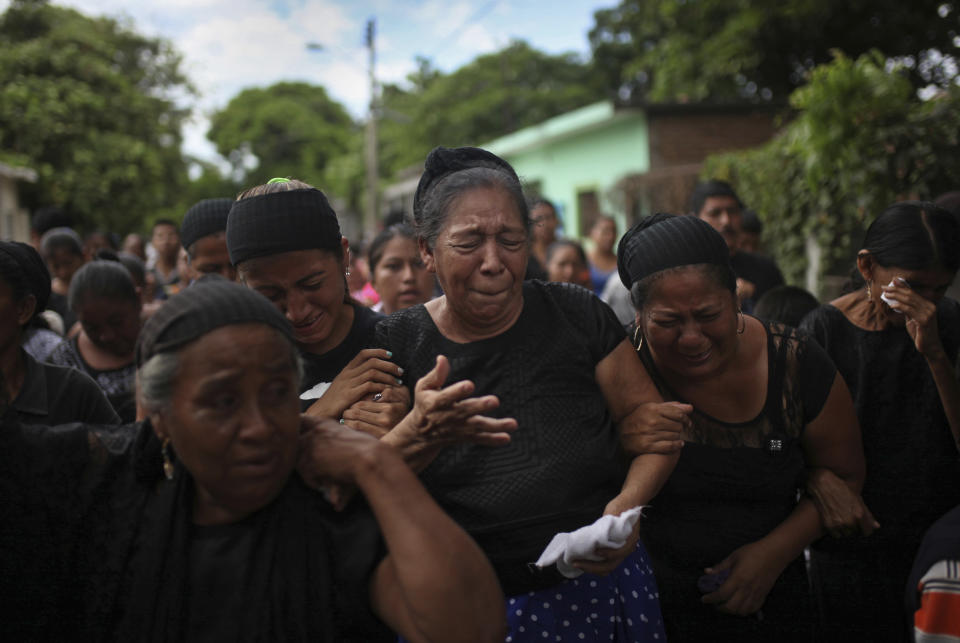 <p>Relatives of 38-year-old earthquake victim policeman Juan Jimenez Regalado weep during his funeral in Juchitan, Oaxaca state, Mexico, Sunday Sept. 10, 2017. Thursday’s 8.1 magnitude earthquake destroyed a large part of Juchitan and killed at least 37 people, even as officials on Sunday raised the nationwide death toll to 90.(AP Photo/Felix Marquez) </p>